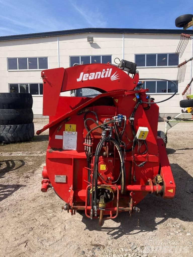 Jeantil PR 2000 草捆撕碎機、切割機、拆袋機