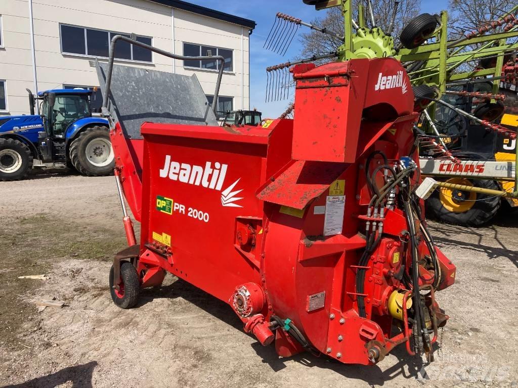 Jeantil PR 2000 草捆撕碎機、切割機、拆袋機