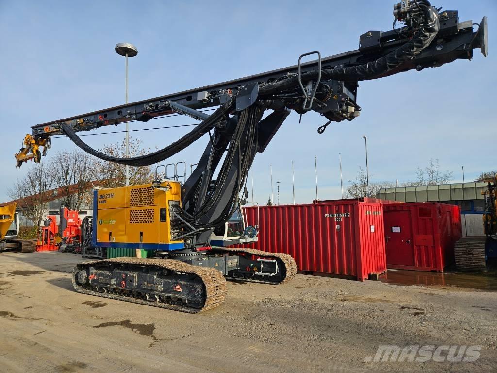 Bauer BG 23 H 重型鑽孔機