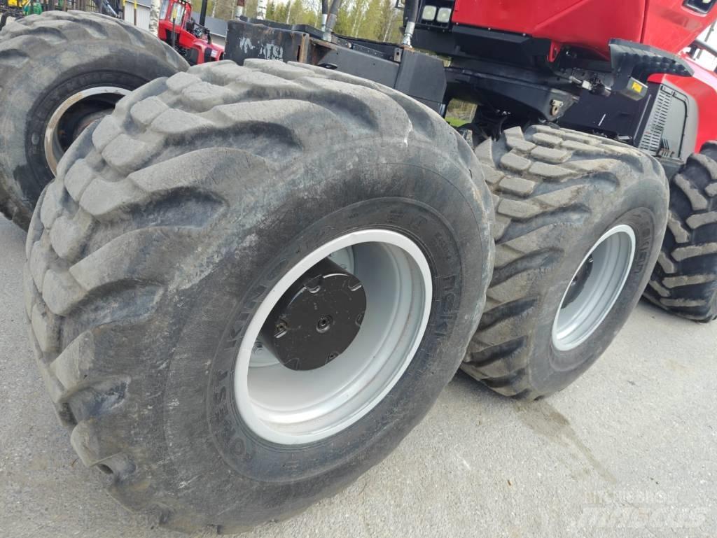 Komatsu 951 收穫機