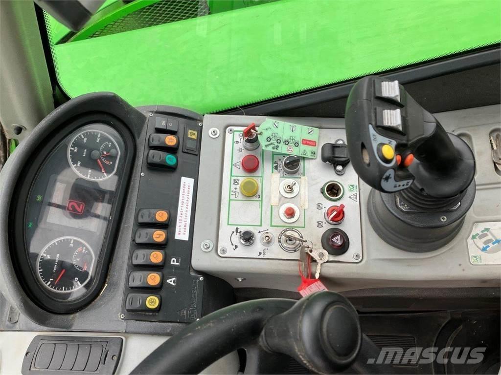 Merlo P 40.7 CS 農業用伸縮臂裝載機