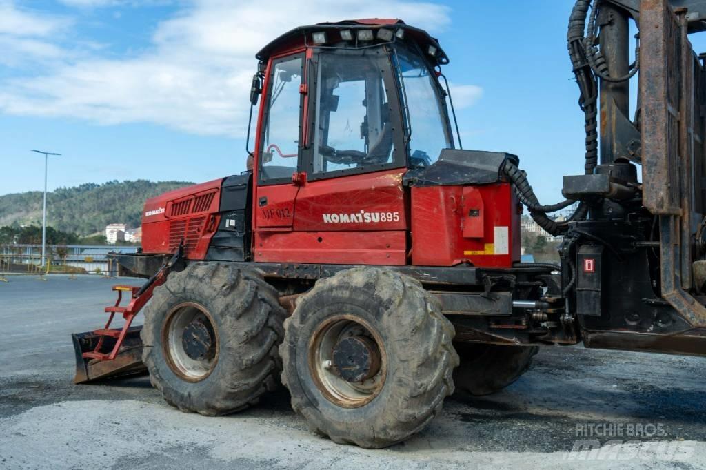Komatsu 895.1 - 8WD 集運機