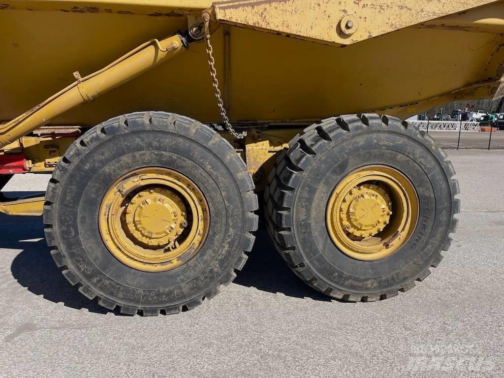 CAT 730 鉸接式起吊車