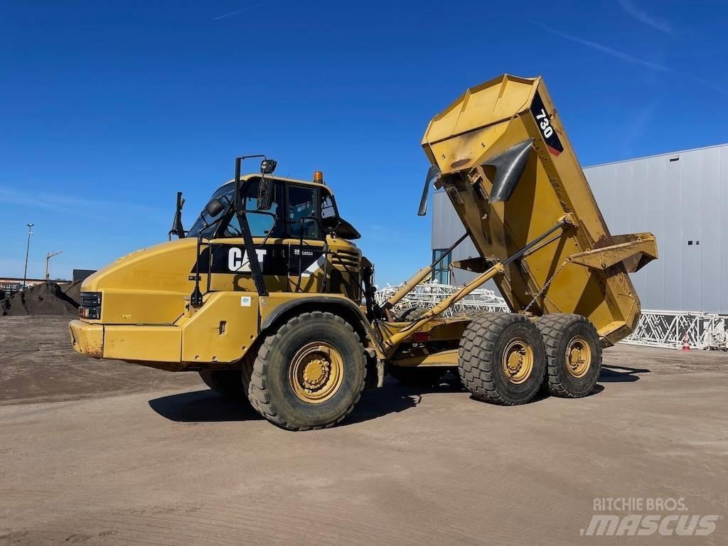 CAT 730 鉸接式起吊車