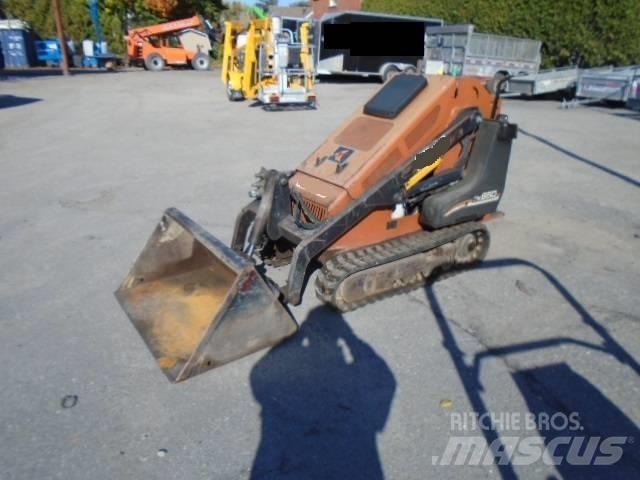 Ditch Witch SK 650 滑移轉向裝載機