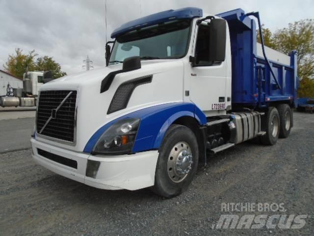 Volvo VNL 傾卸式卡車