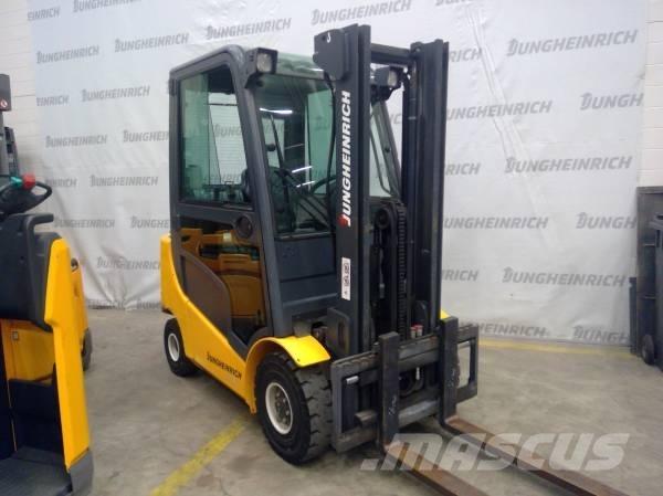 Jungheinrich TFG 320 液化石油氣LPG卡車