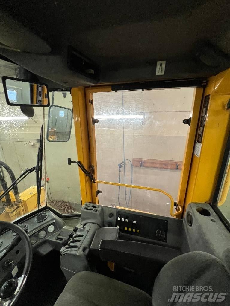 Volvo L90 B 輪胎式裝載機