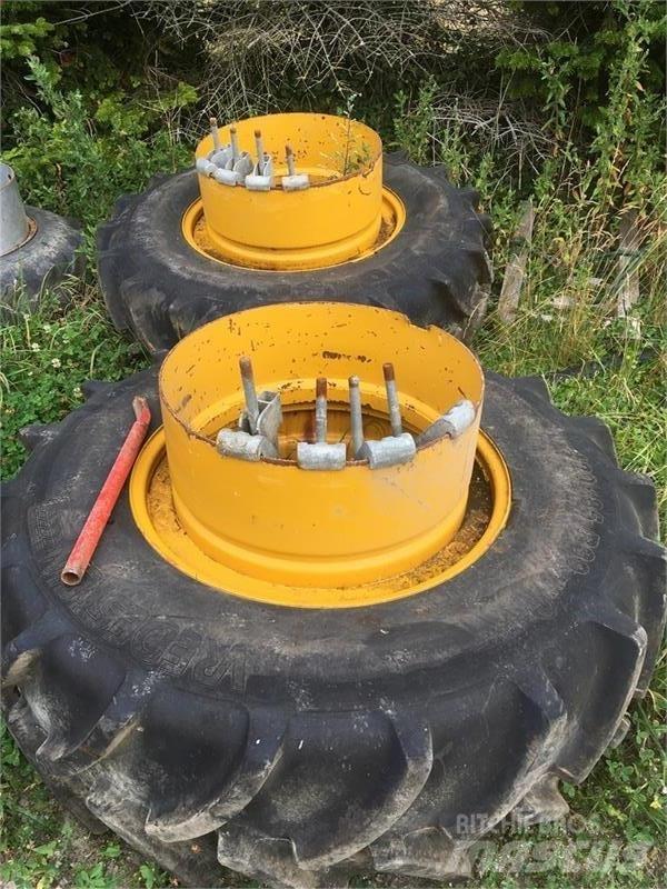 Vredestein 420/85-30 輪胎、車輪和輪圈