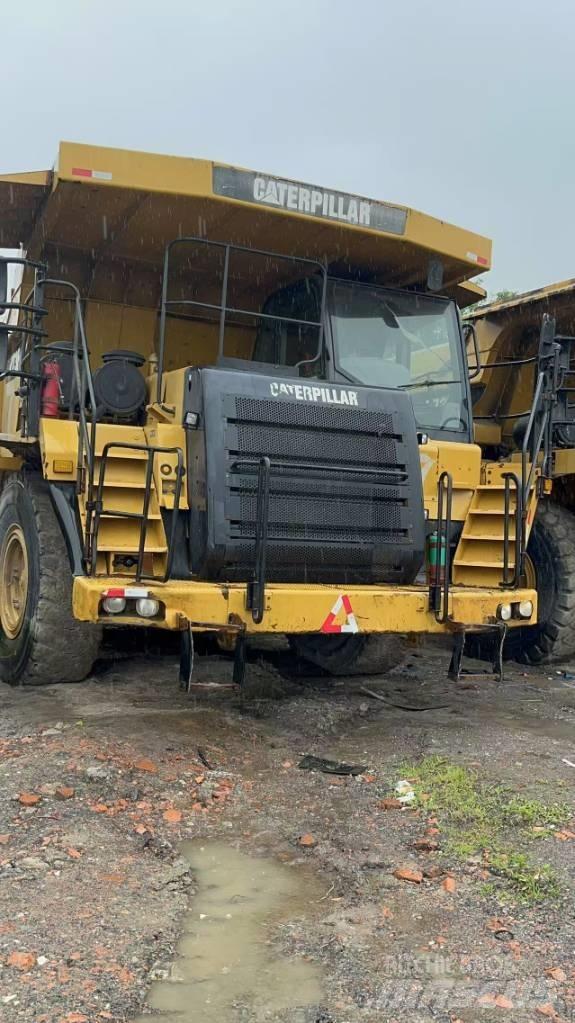 CAT 773 F 鉸接式起吊車