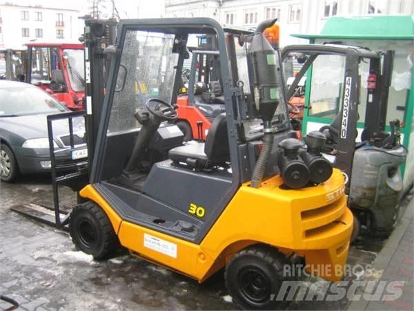 Still R70-30T 柴油卡車