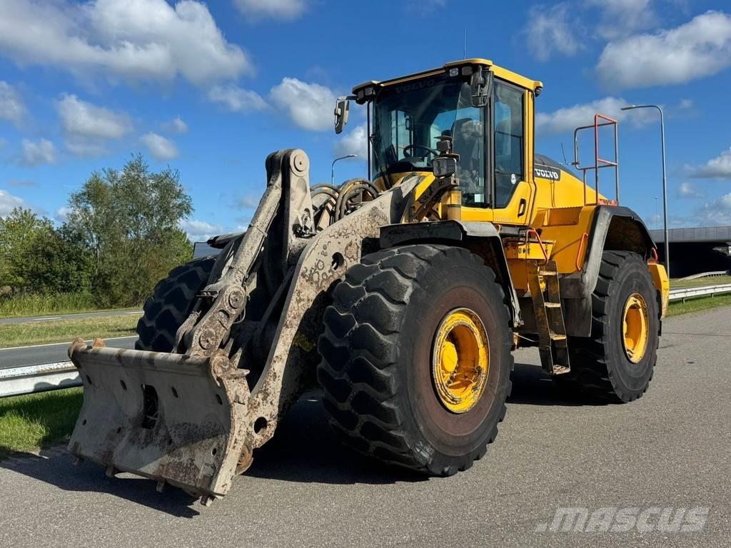 Volvo L220H 輪胎式裝載機