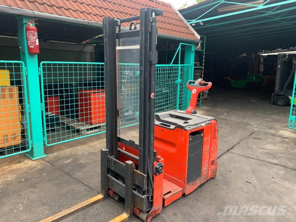 Linde L12AC V-3818 自走式堆積機