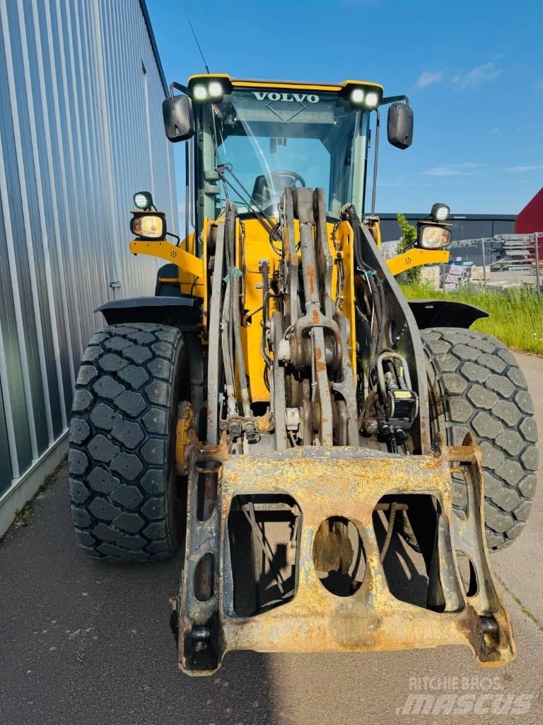 Volvo L 90 G 輪胎式裝載機