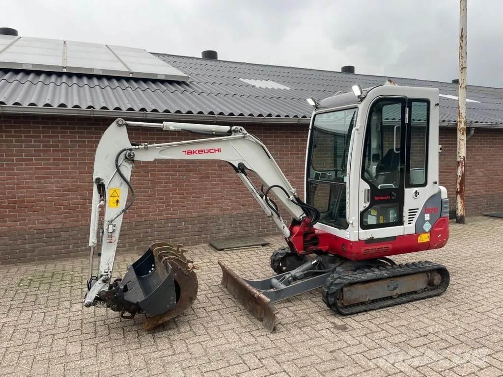 Takeuchi TB219 小型挖土機/掘鑿機<7t(小型挖掘機)