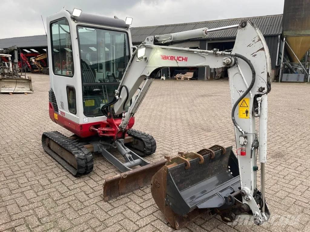 Takeuchi TB219 小型挖土機/掘鑿機<7t(小型挖掘機)