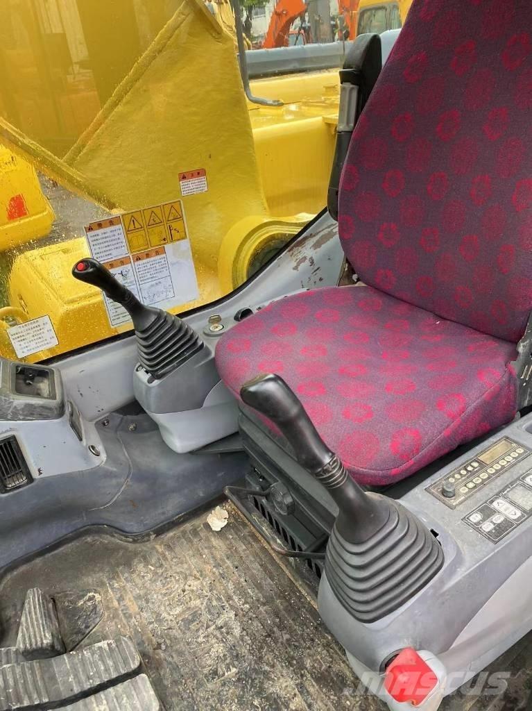 Komatsu 220 履帶式 挖土機/掘鑿機/挖掘機
