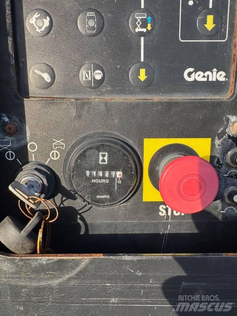 Genie GS 2669 RT 剪式升降機