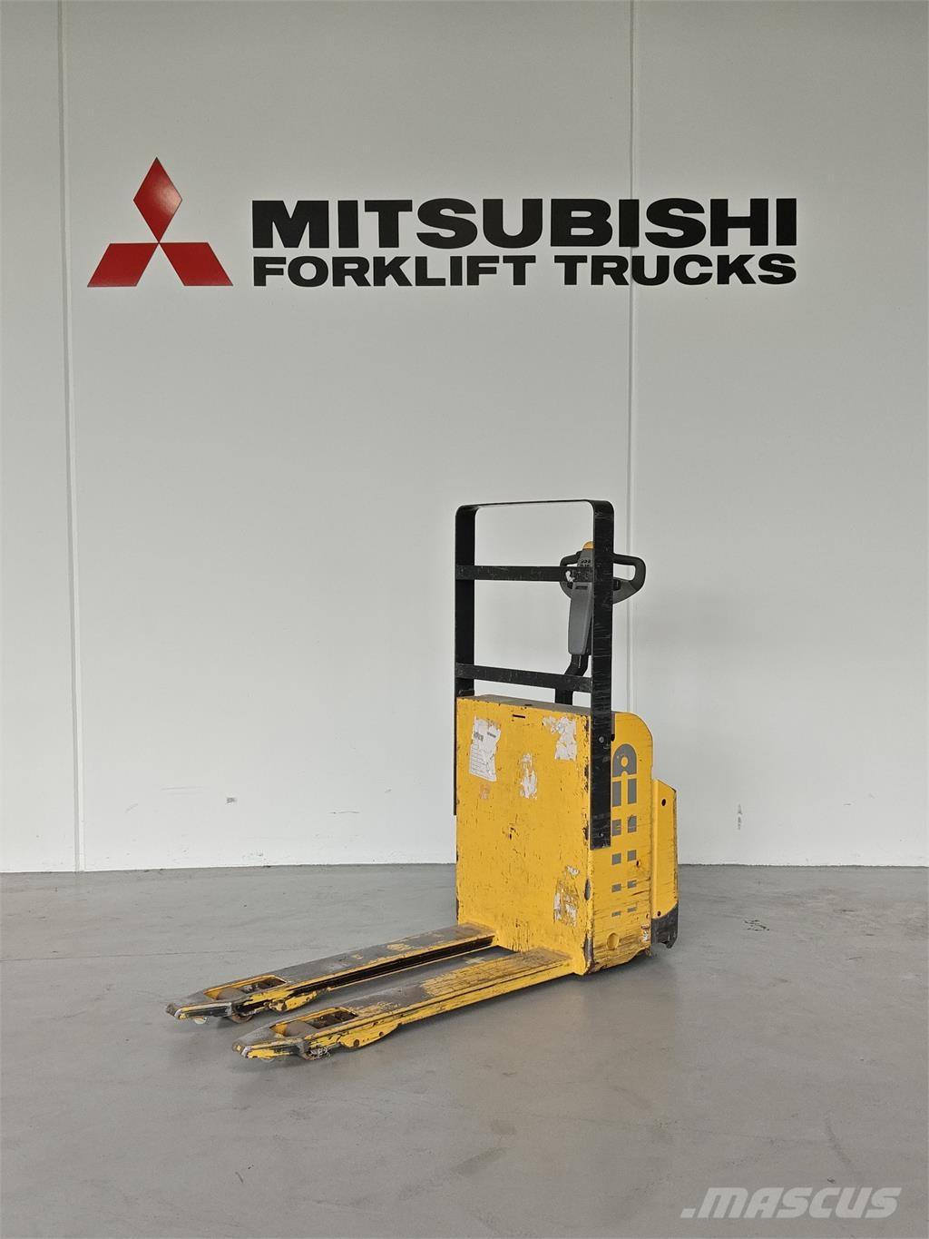 Atlet PLL180 行走控制式堆積機