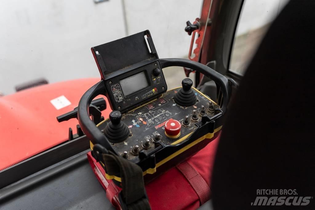 Manitou MRT 3255 伸縮臂操作車