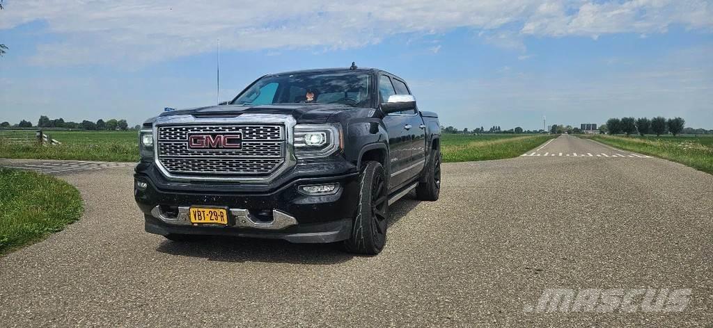 GMC Denali Sierra 汽車