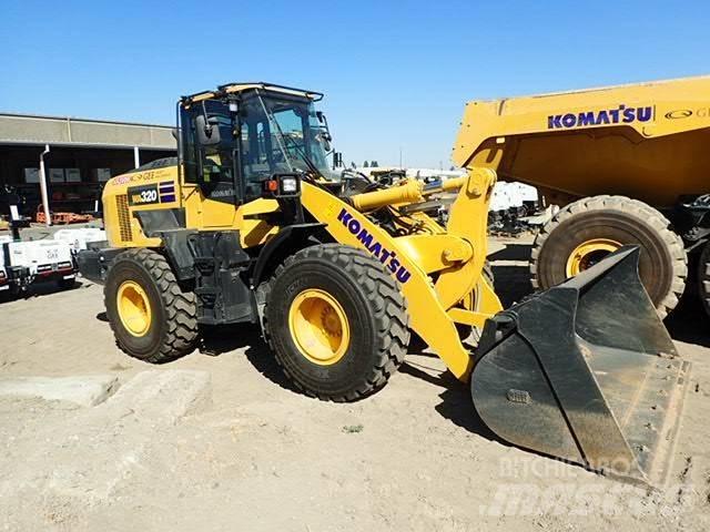 Komatsu WA320-8 輪胎式裝載機