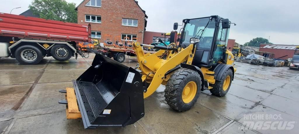 CAT 908M 輪胎式裝載機