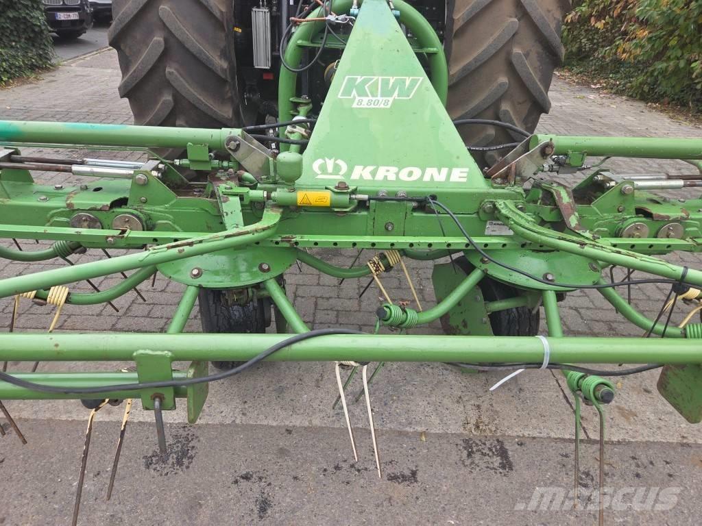 Krone KW 8.80/8 耙與翻草機