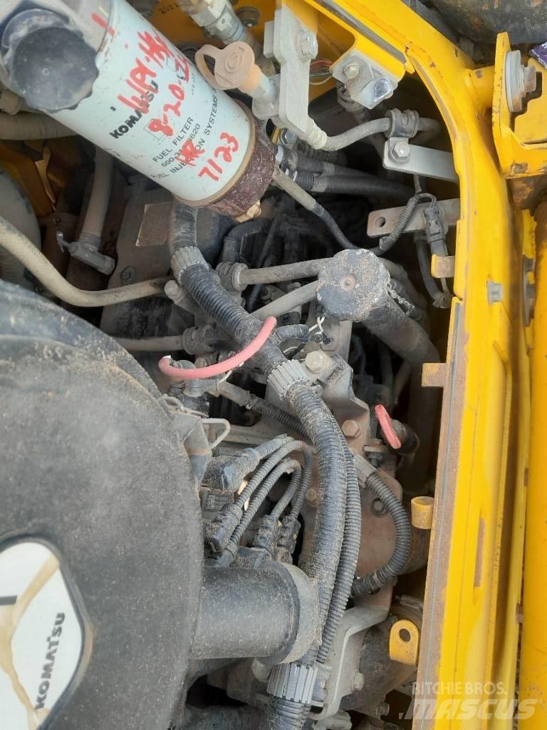 Komatsu D61 PX-24 履帶推土機