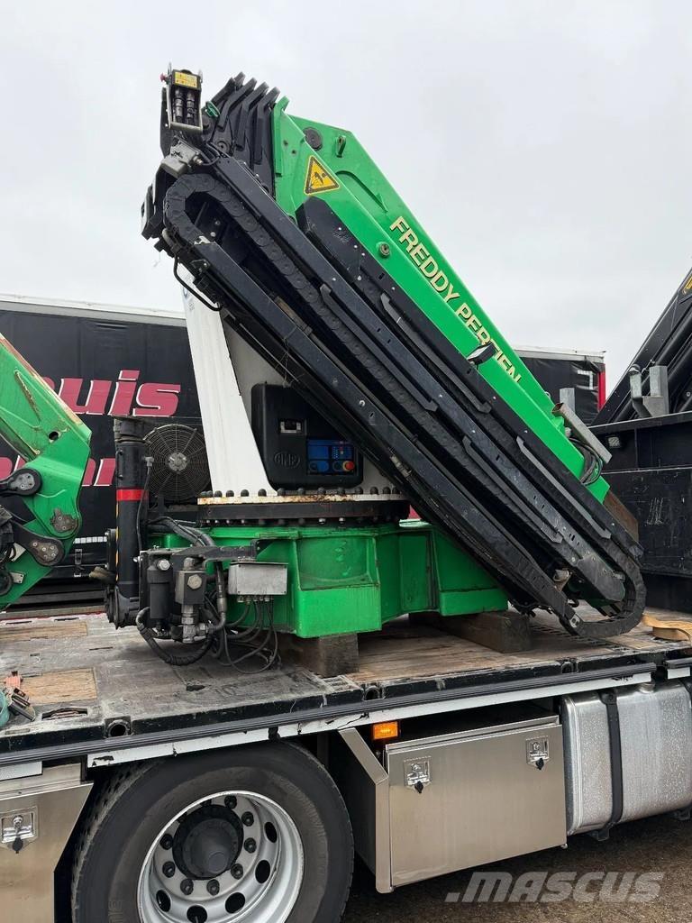  55 tm met Flyjib 裝載起重機