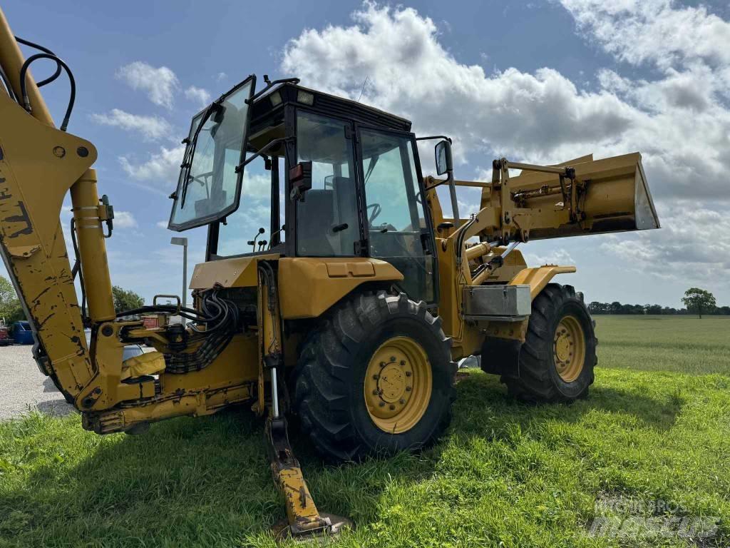 Hydrema 906 A 反鏟裝載機