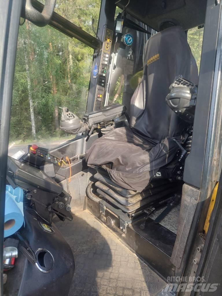Ponsse SCORPION 8W 收穫機