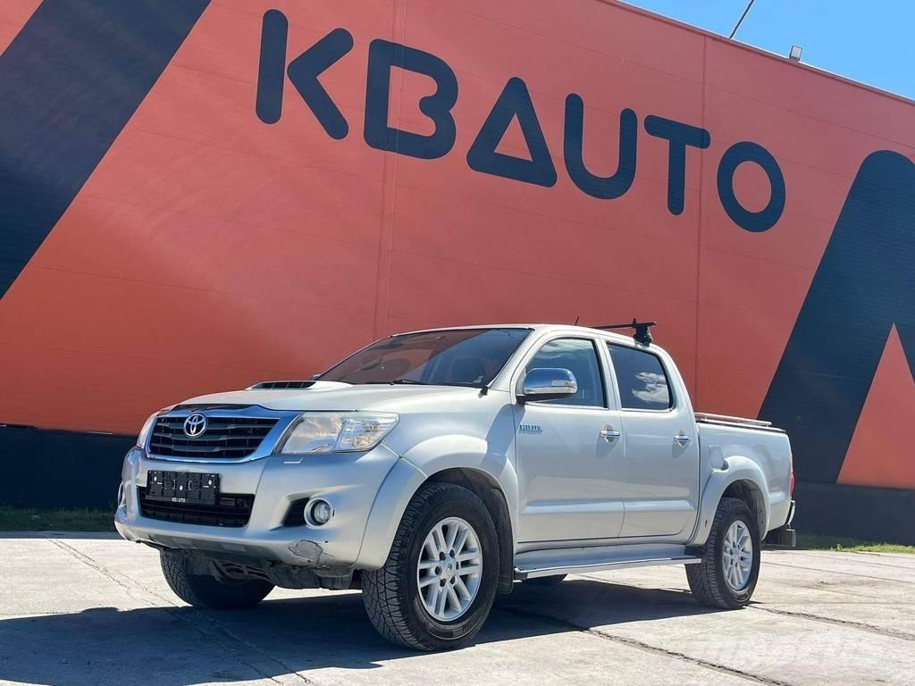 Toyota Hilux 4x4 汽車