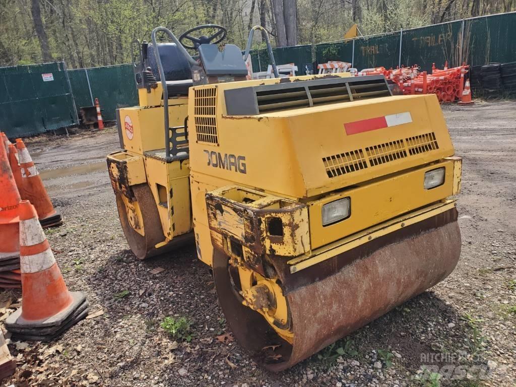 Bomag BW121 AD-2 雙輪滾壓機