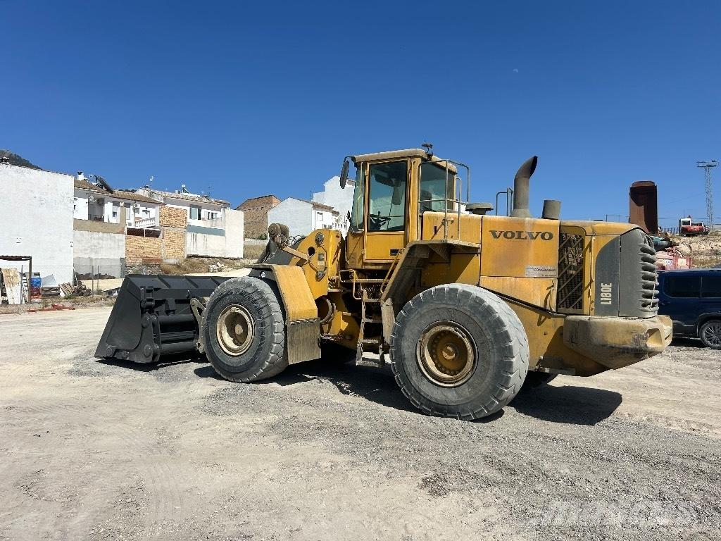 Volvo L 180 E 輪胎式裝載機