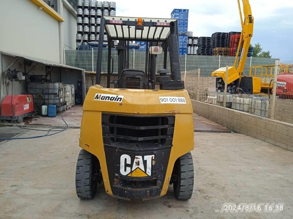 CAT DP 40 柴油卡車