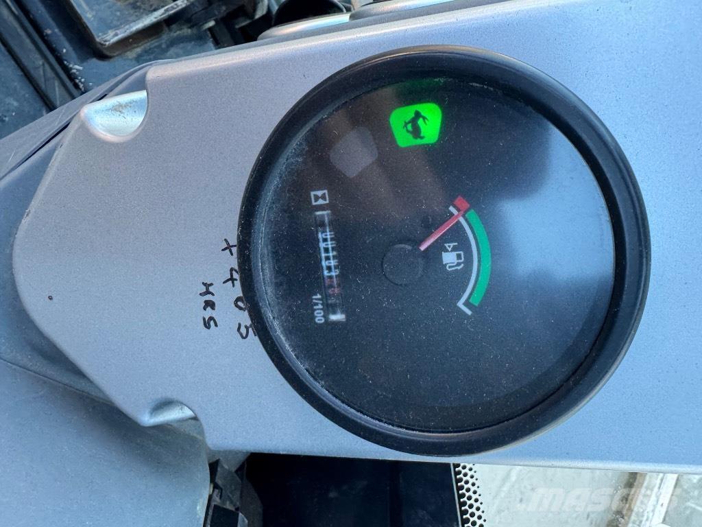 Yanmar SV15 (04261) 小型挖土機/掘鑿機<7t(小型挖掘機)