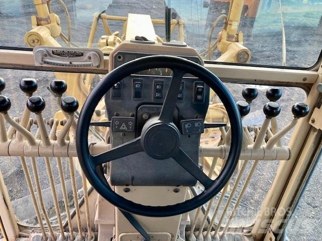 CAT 140 H 平土機