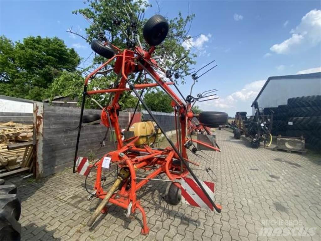 Fella TH 800 耙與翻草機