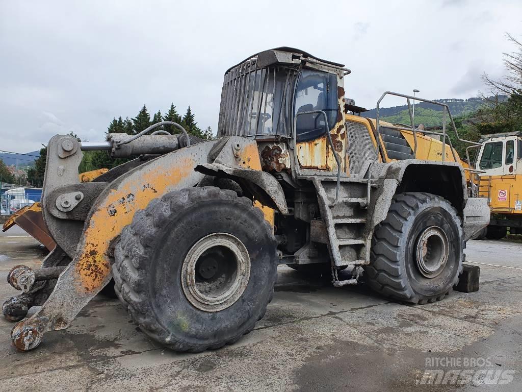 Liebherr L 586 輪胎式裝載機