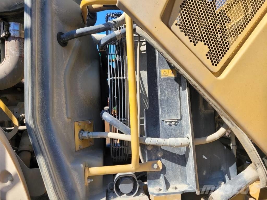 CAT 972 H 輪胎式裝載機