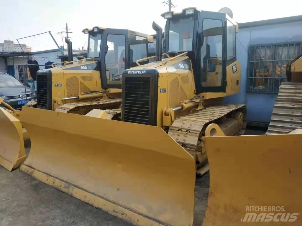 CAT D5M 履帶推土機