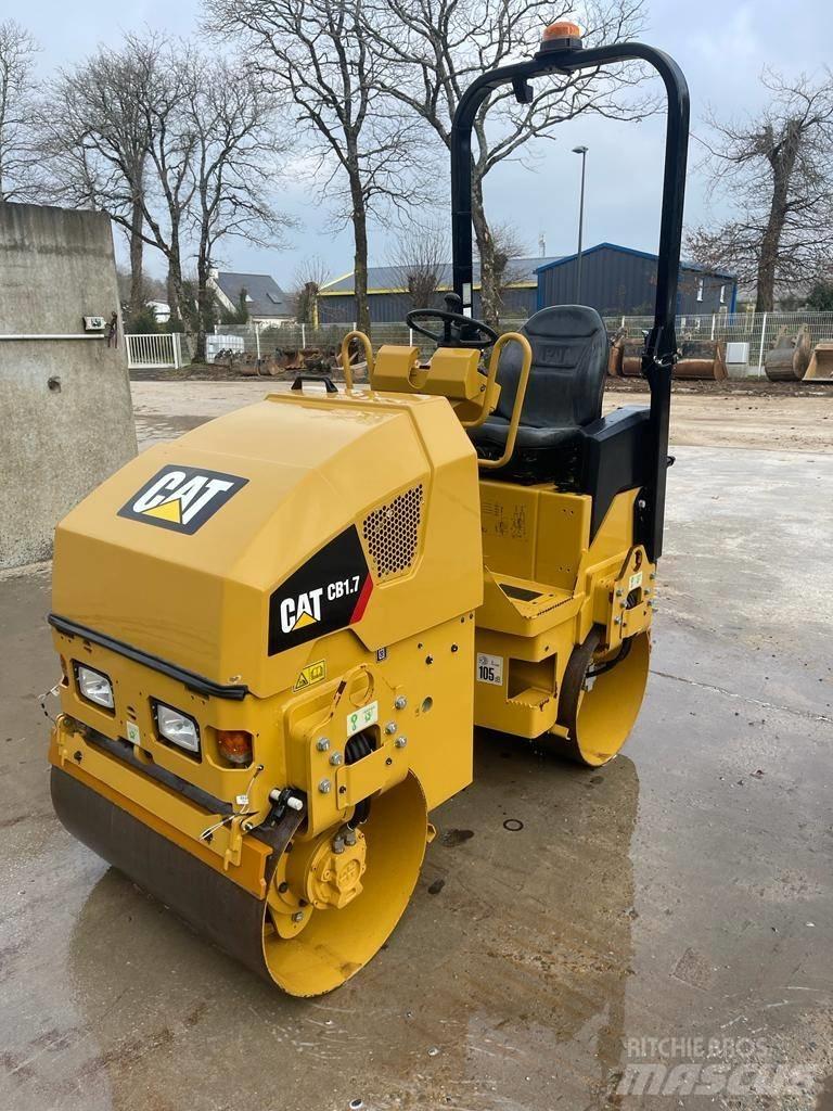 CAT CB 1.7 雙輪滾壓機
