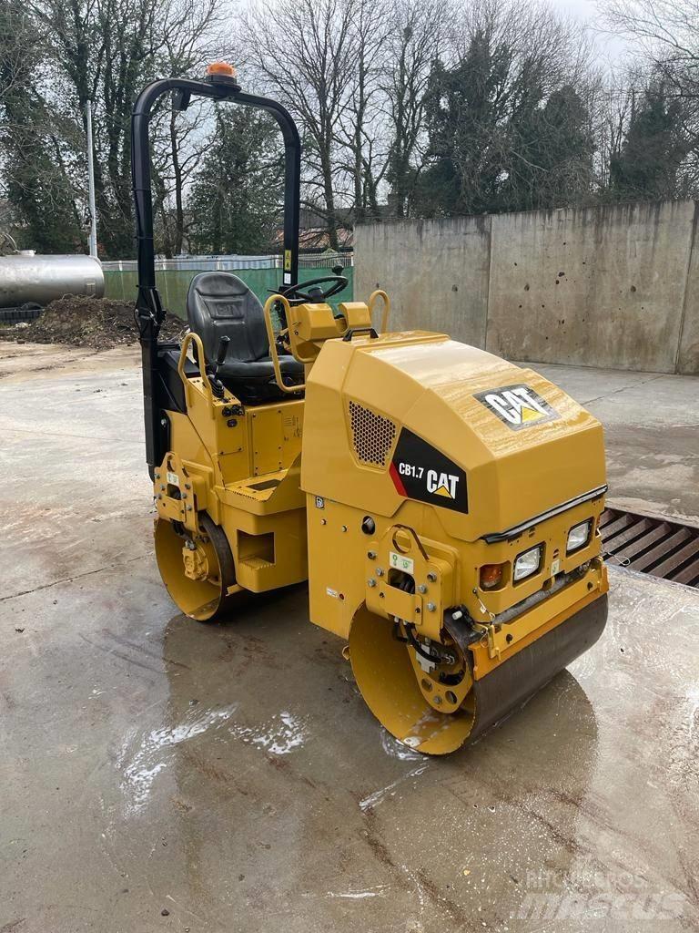 CAT CB 1.7 雙輪滾壓機