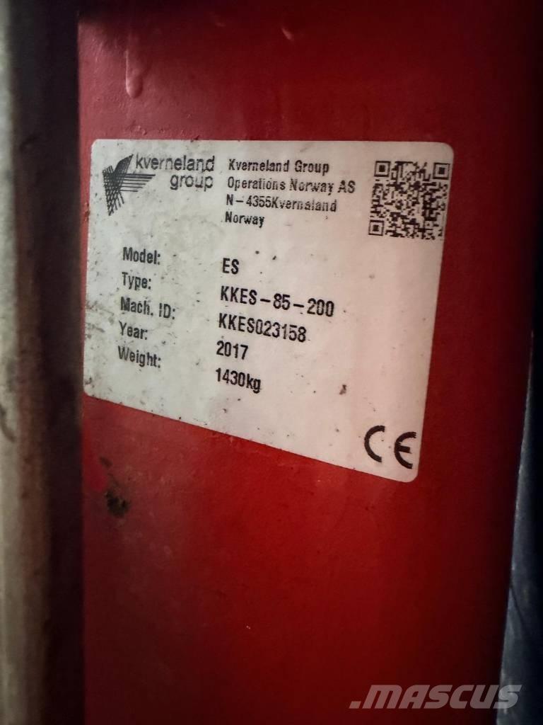 Kverneland ES85 雙向犁