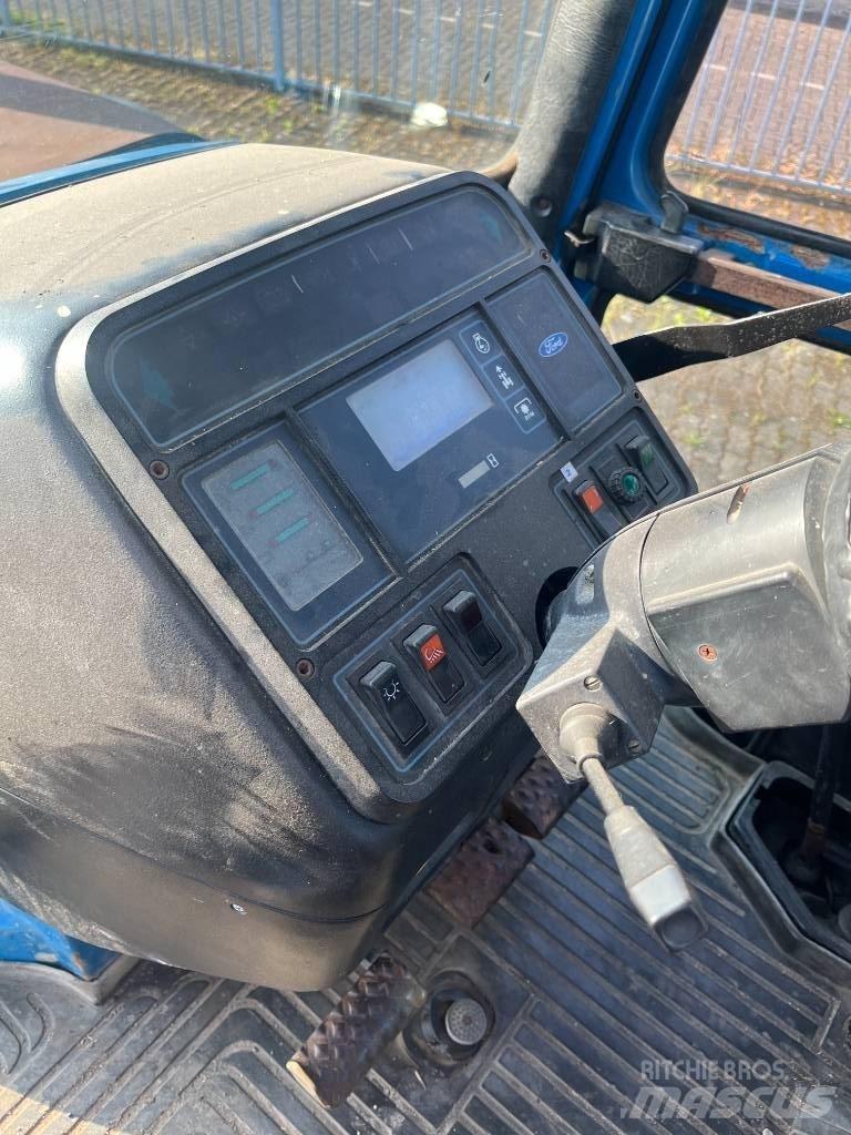 Ford 8210 III 曳引機