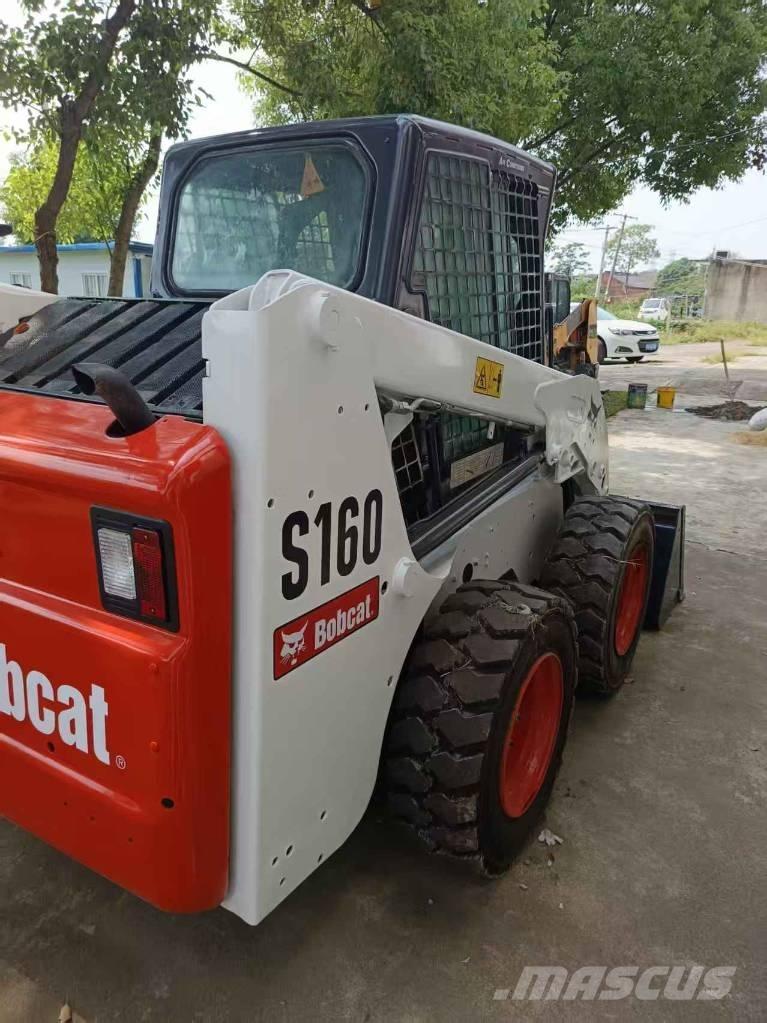 Bobcat S160 滑移轉向裝載機