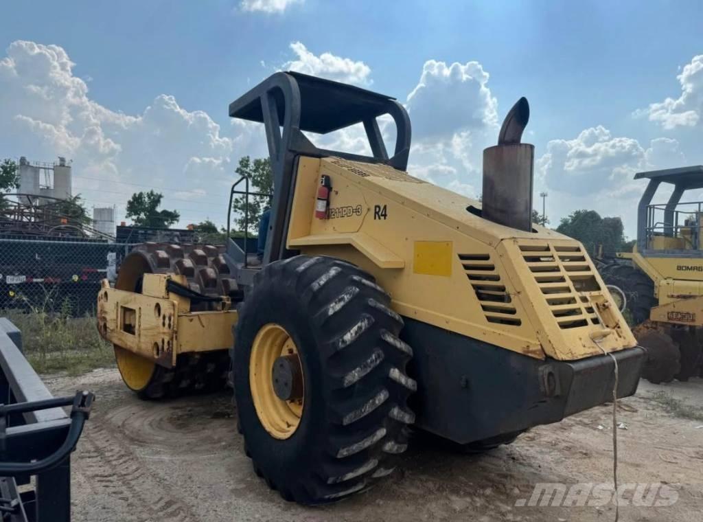 Bomag BW 211 P D-3 單輪滾壓機