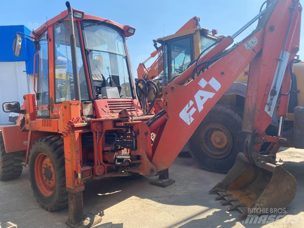 Fai KOMATSU 595s 反鏟裝載機