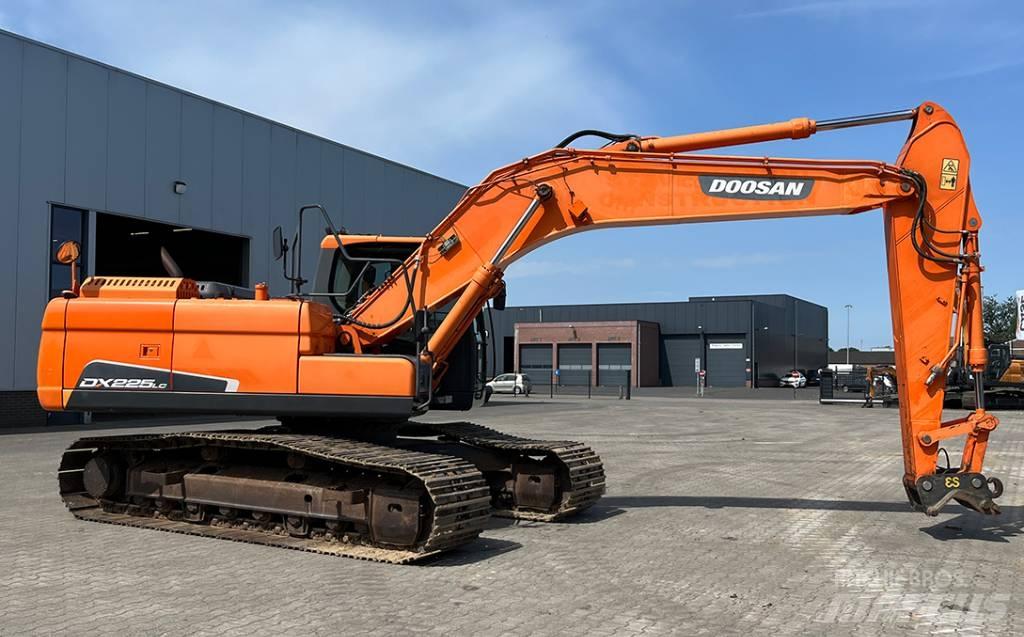 Doosan DX 225 LC-3 履帶式 挖土機/掘鑿機/挖掘機